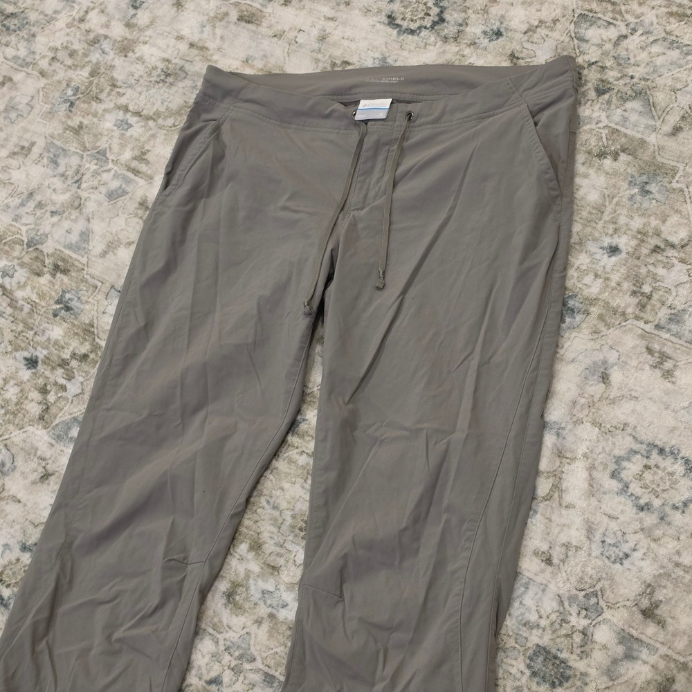 Columbia Womens Omni-Shield Hiking Pants Gray Size 16 Short Water Repellent